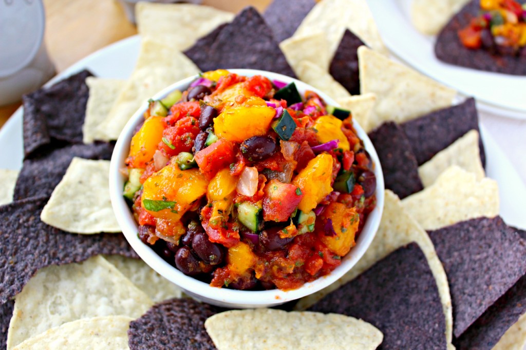 Quick Mango Salsa ~ The Complete Savorist #makemangosalsa #PMedia #ad